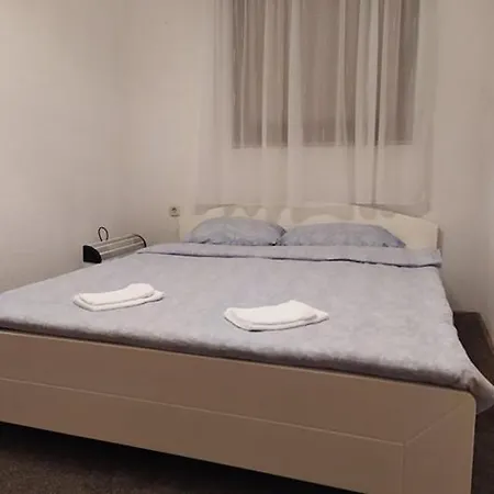 Дом отдыха House